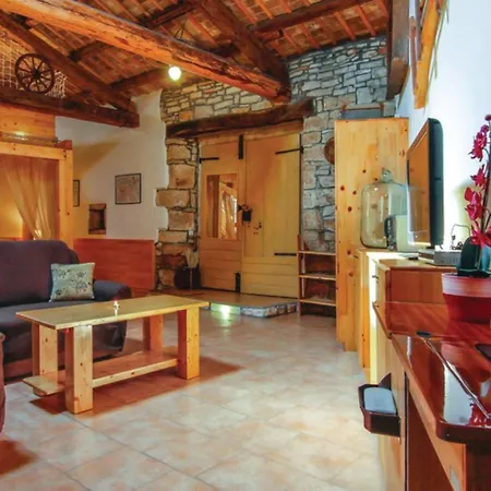 Old Stone House By Guide *